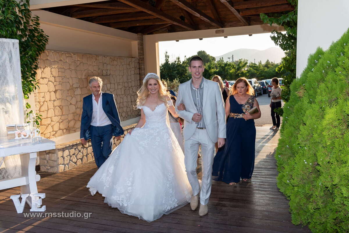 Νίκος & Χριστίνα - Αττική : Real Wedding by R N S  Studio